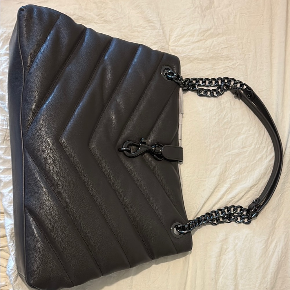 Elegant Black Quilted Women's Bag